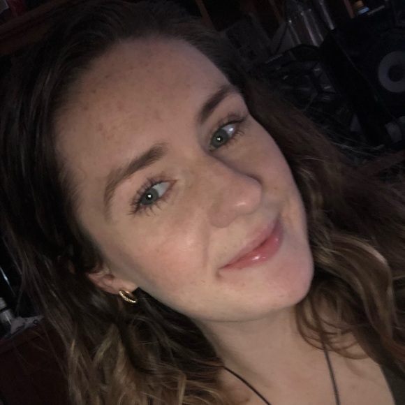 Meet your Posher, Amber - Picture 2 of 2